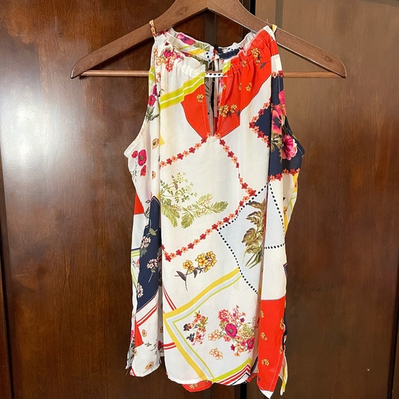 Women’s Halter Blouse with Pattern - Picture 2 of 7